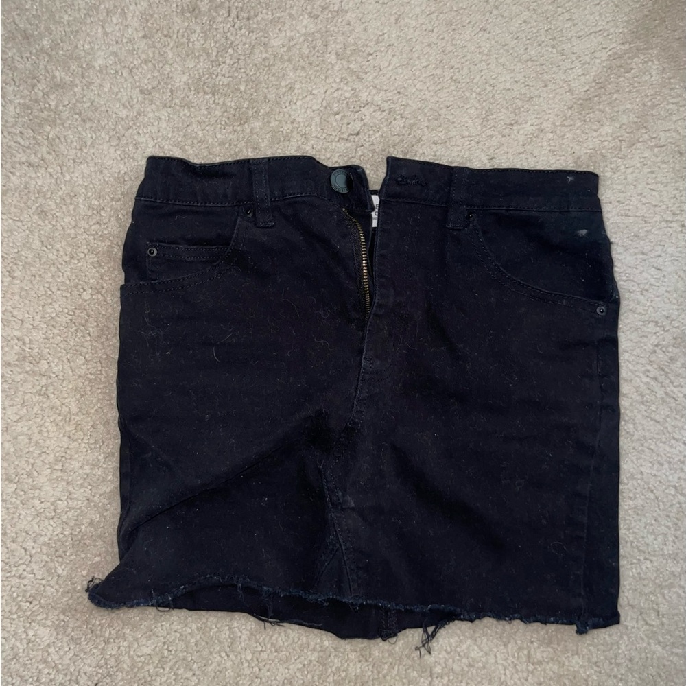 Black skirt